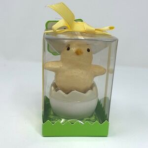 Hallmark Easter Chick in Egg Salt and Pepper Shakers Set Yellow White NWT NEW
